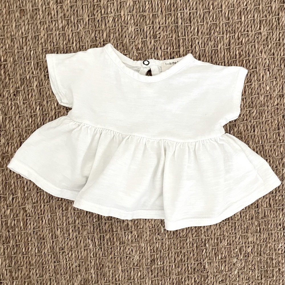 1 + IN THE FAMILY PETRA TOP | Flouncy white baby t-shirt | 6m